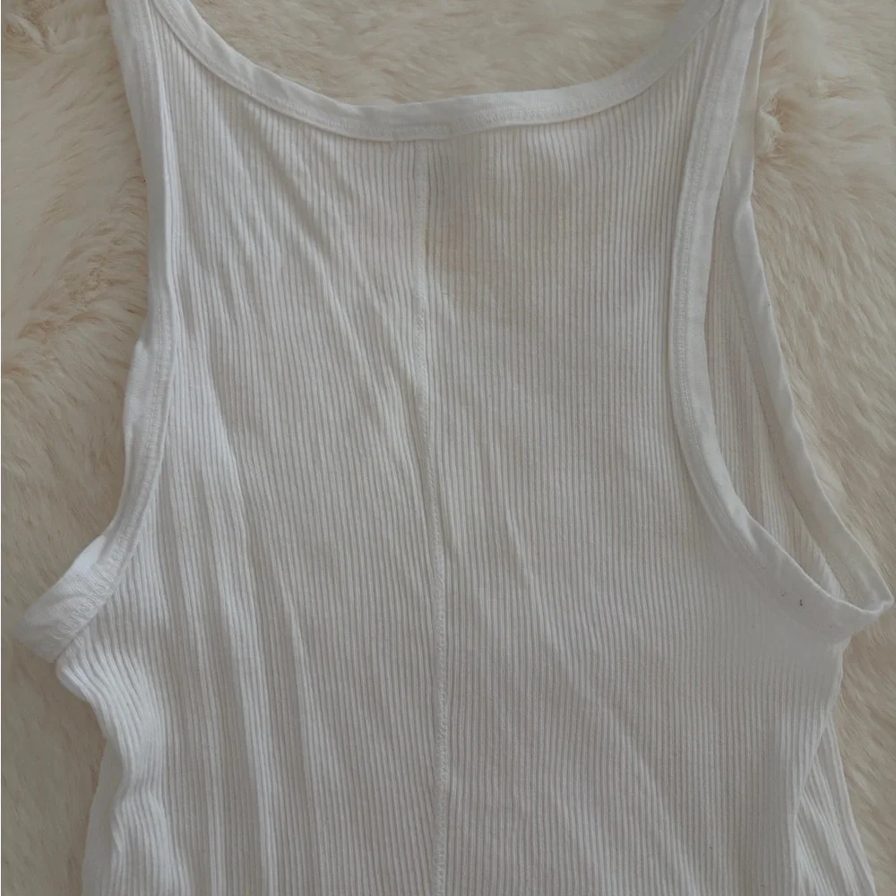 Re/done Ribbed White Tank - Picture 5 of 7